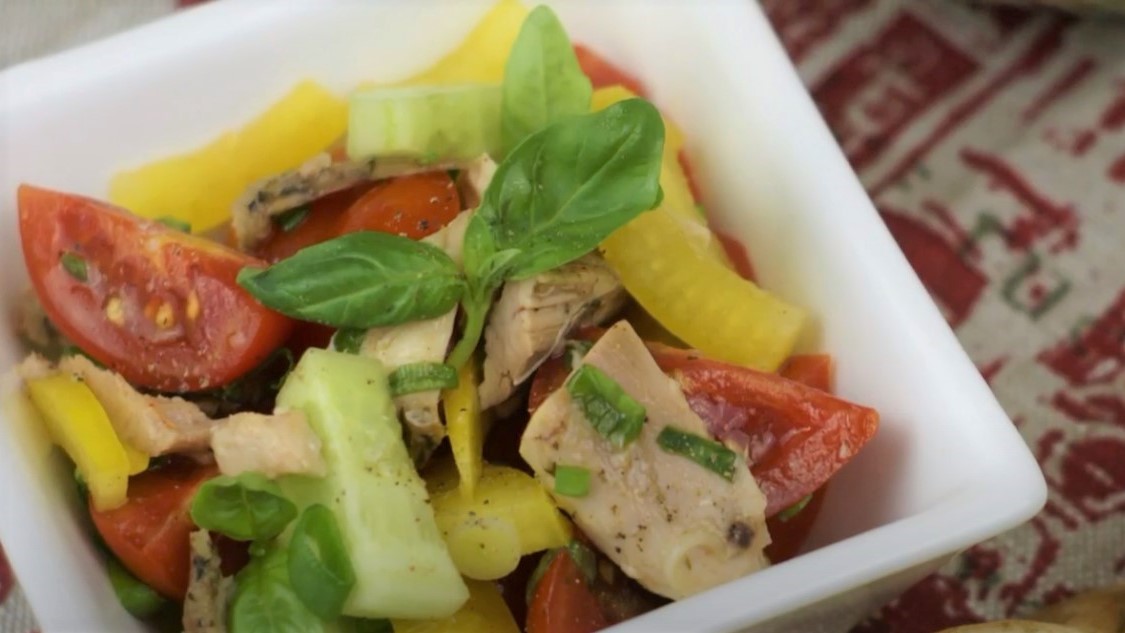 Салат с овощами и курицей (4914) | Povkusu.com