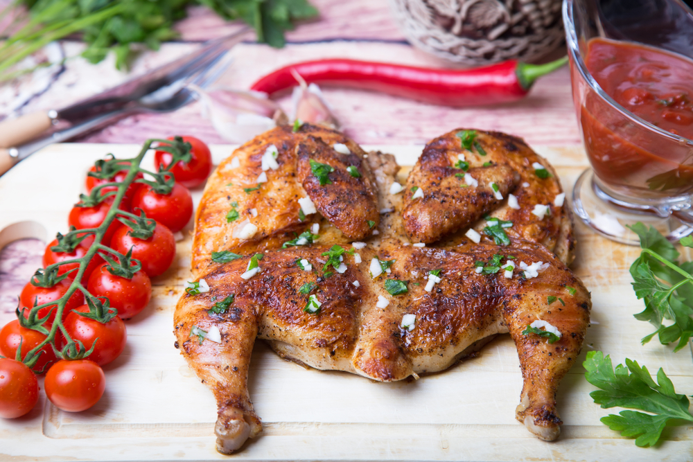 Потрясающий Цыпленок Тапака, приготовленный в бумаге (7455) | Povkusu.com
