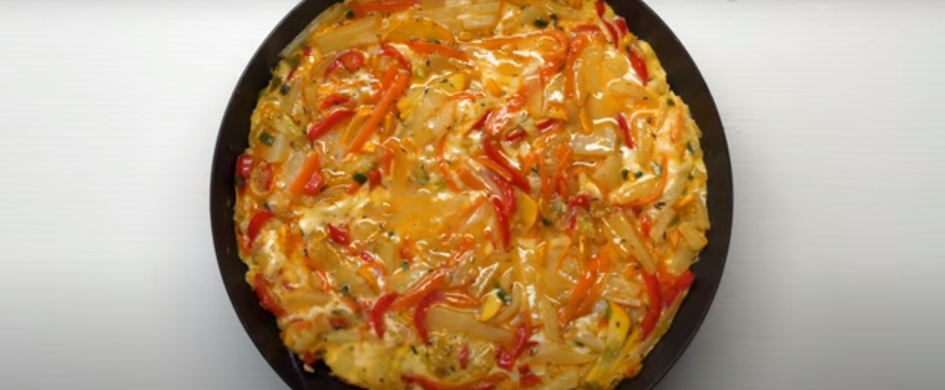 Омлет по-итальянски с овощами: сытное блюдо, которое подают даже на ужин (8173) | Povkusu.com