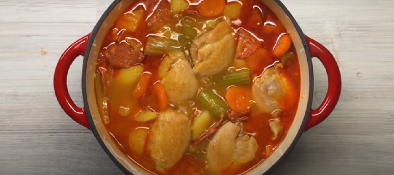 Куриное рагу с колбасой, овощами и фасолью по итальянскому рецепту (8427) | Povkusu.com