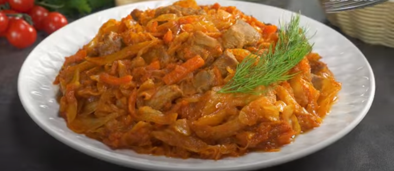 Тушеная свинина с капустой вместе: сытный ужин и вкусный обед в одном блюде (8906) | Povkusu.com