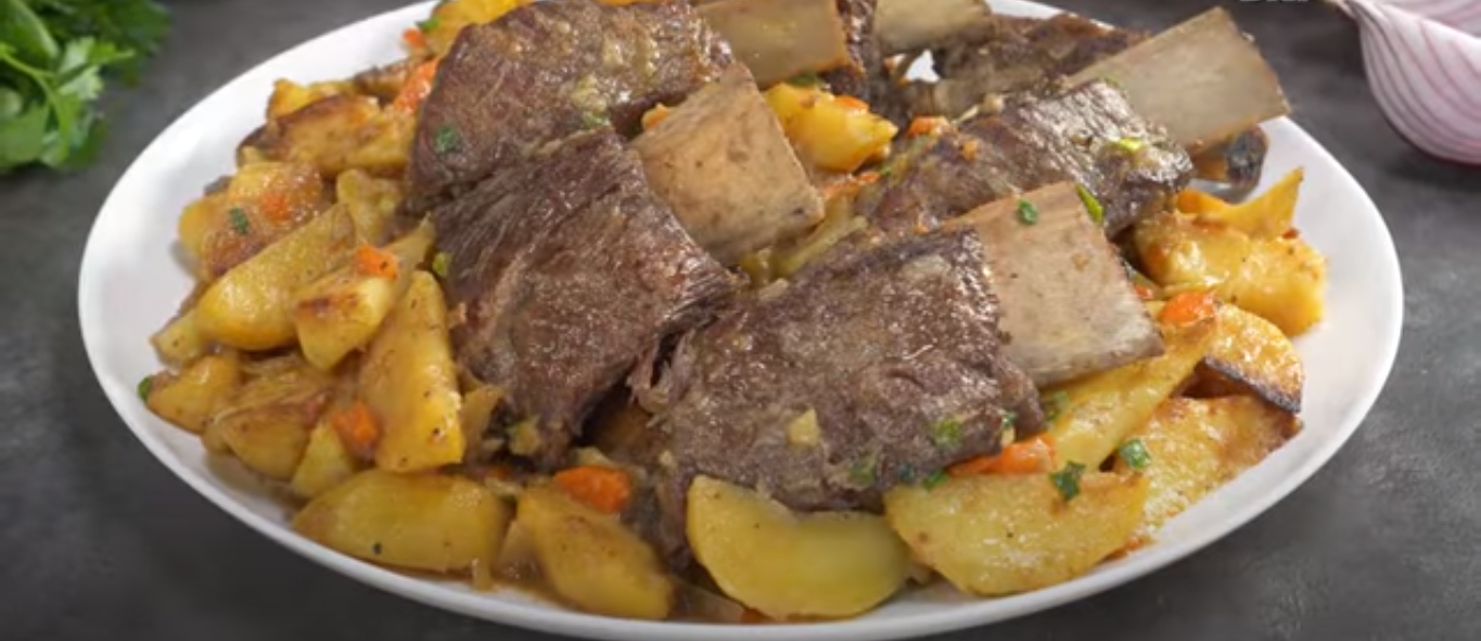 Вкусные тушеные говяжьи ребра с картошкой (9201) | Povkusu.com