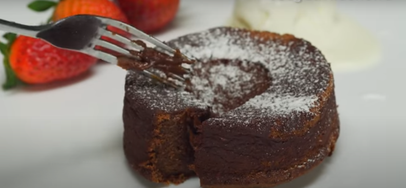 Шоколадный Фондан: знаменитый десерт за 20 минут своими руками (10785) | Povkusu.com