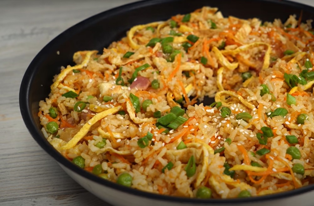 Сытный и аппетитный рис по-азиатски с овощами и беконом (11649) | Povkusu.com