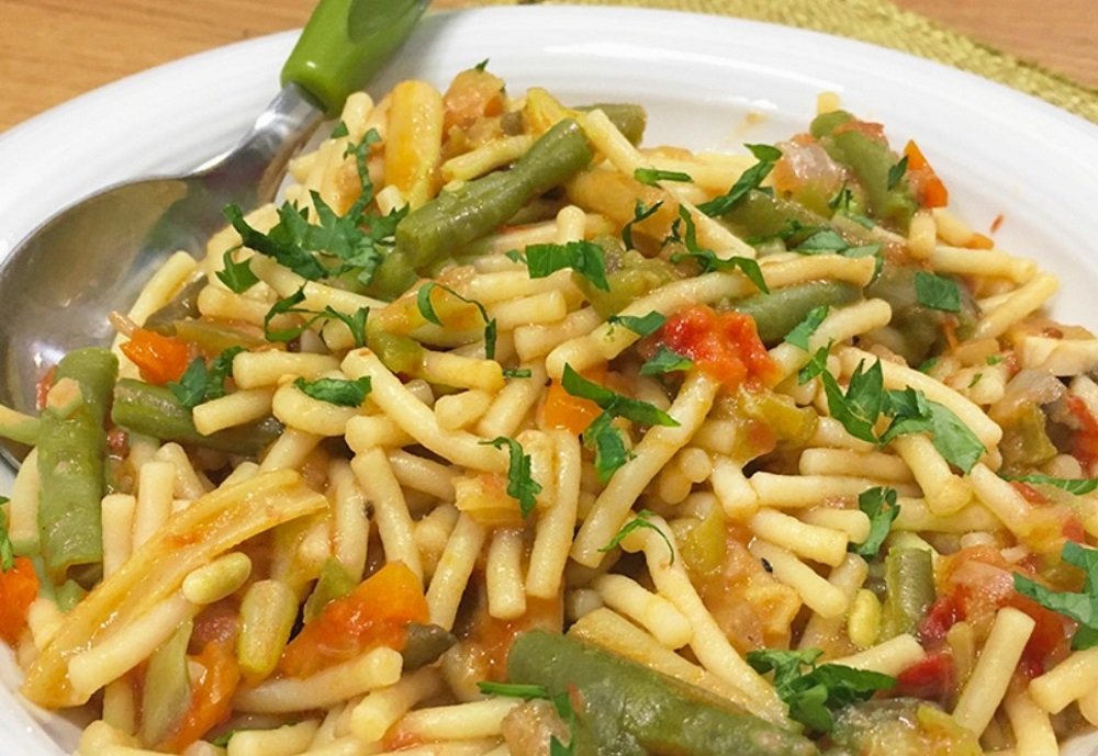 Fideos con verduras para el menú diario (17287) | Povkusu.com